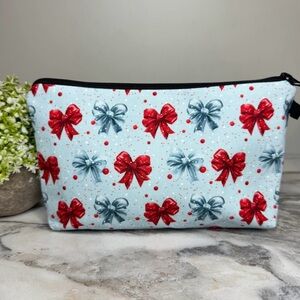 Festive Bow Print Pouch